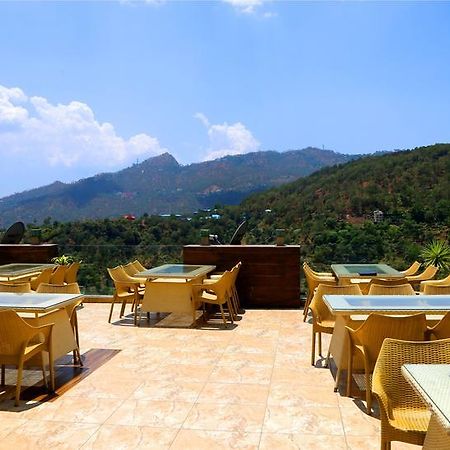 Hotel Whispering Winds Kasauli Exterior foto