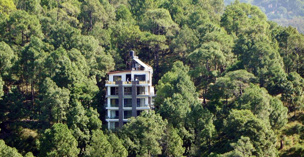 Hotel Whispering Winds Kasauli Exterior foto